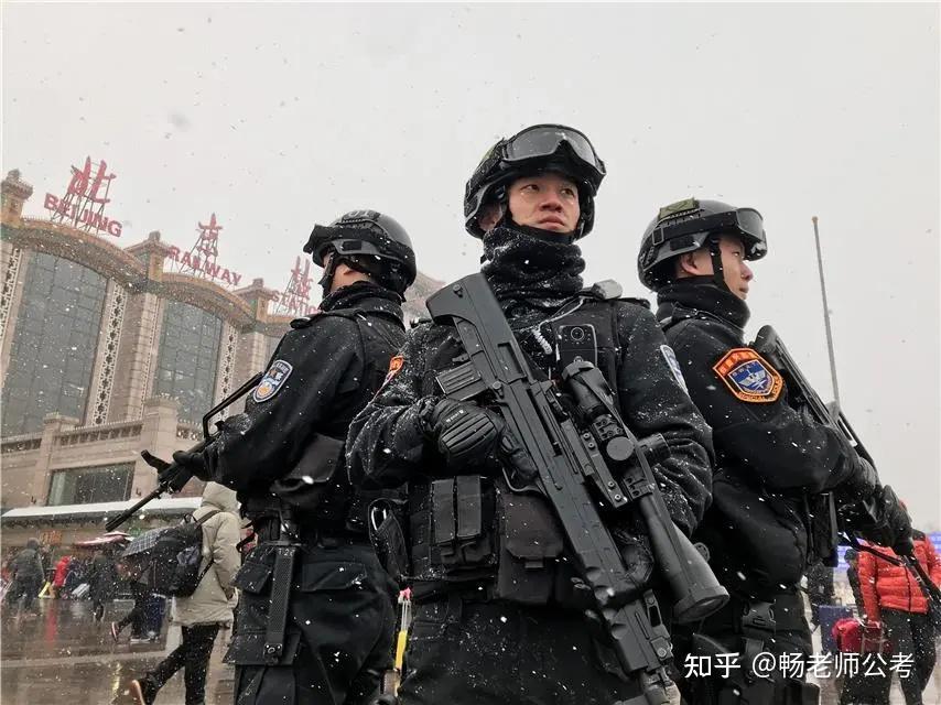 特警在公安局的地位图片