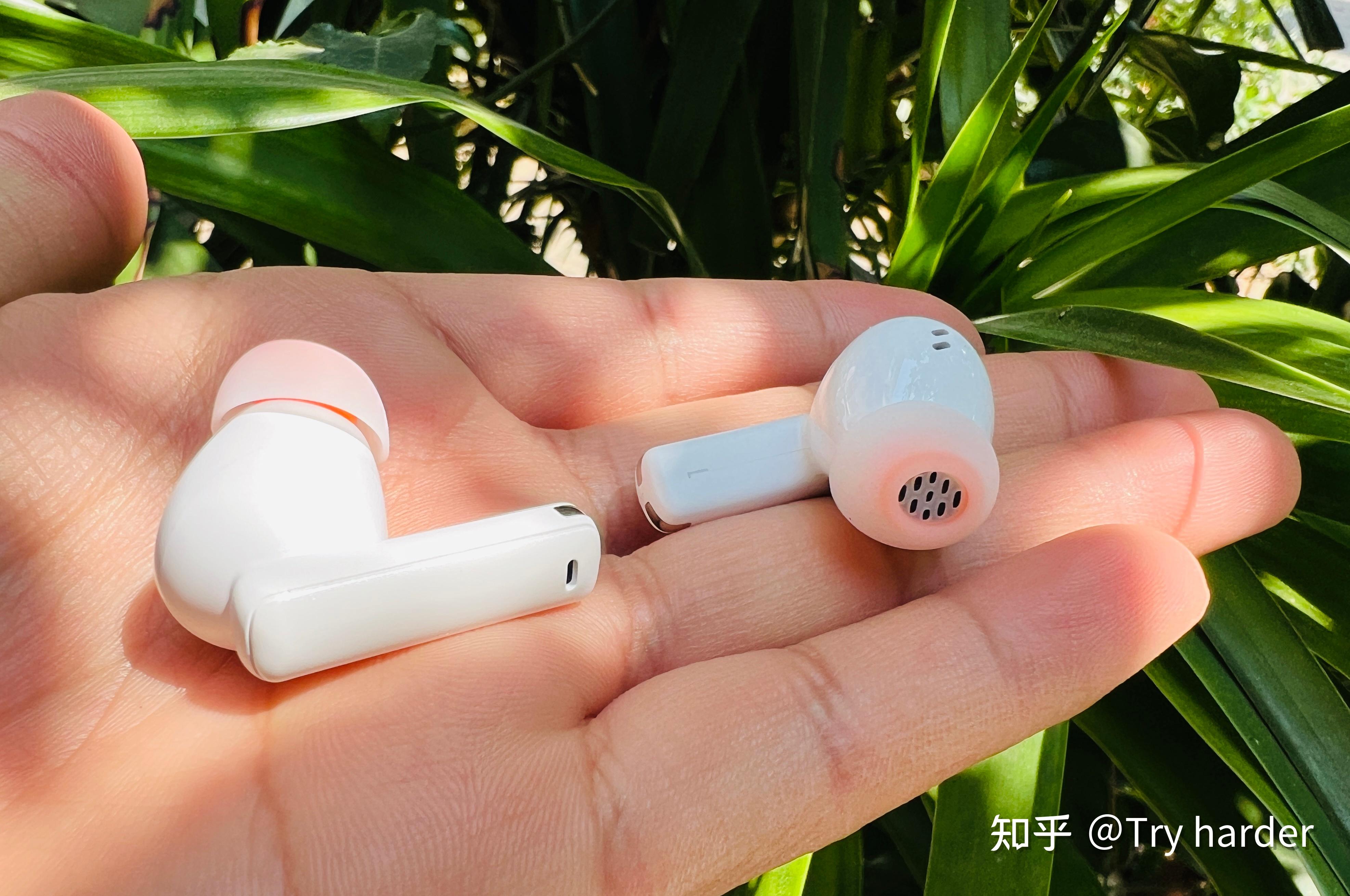 倍思 m2 蓝牙耳机外观