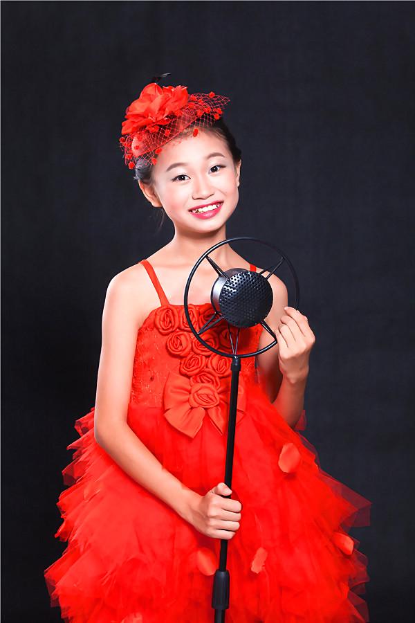 南粤童星艺术明星学生风采录