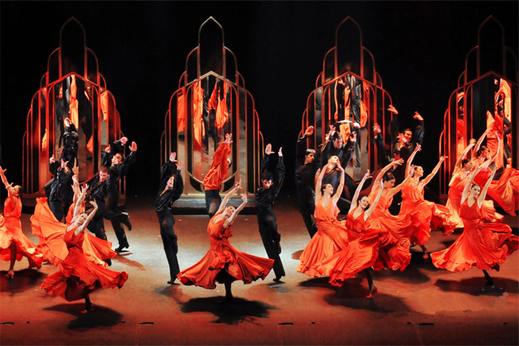 佰悦会定制旅行精心安排在欣赏高水准弗拉门戈舞的同时,享用精美的