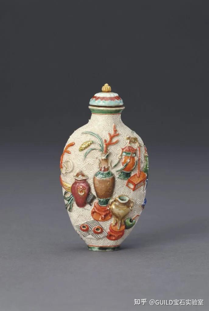 中国骨董品　中国清代　水煙壺　本物保証　時代物 清中期白玉雕花卉纹鼻烟壶| UJ11CYL 中国美術 清朝 清時代 白磁