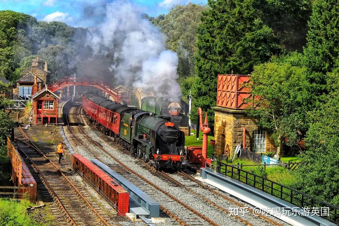 搭上复古蒸汽火车穿越回英国的旧时光