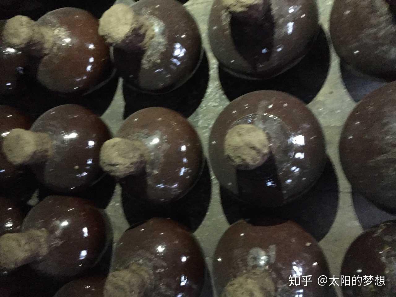 就喝梁河牛屎酒听着有点重口味