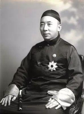 蒙古　モンゴル　徳王　蒙疆 デムチュクドンロブ - Wikipedia