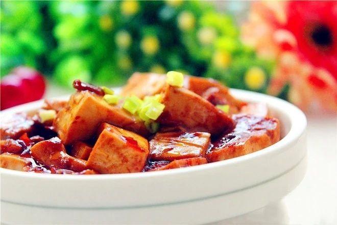 向阳十三香豆腐豆腐 | 蒜 | 蚝油 | 豆瓣酱 | 黄豆酱 | 油 | 十三香不