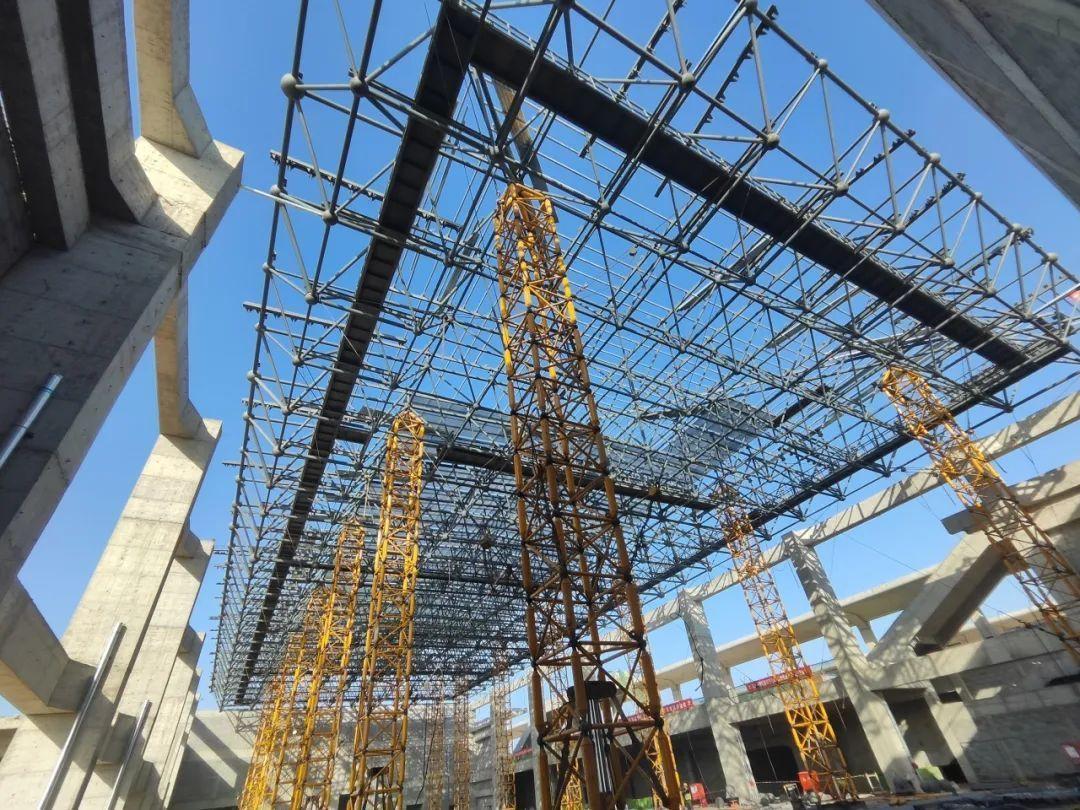 中铁十八局承建济郑铁路南乐站房项目顺利通过初步验收