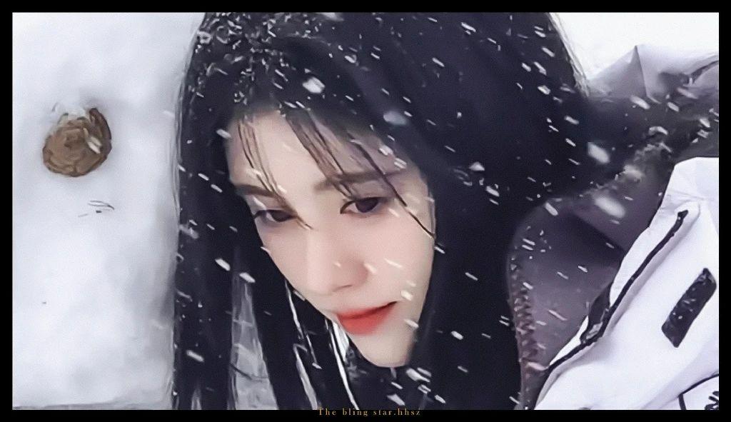 鞠婧祎壁纸:古有秦王护芸汐,今有蜜橘护婧祎