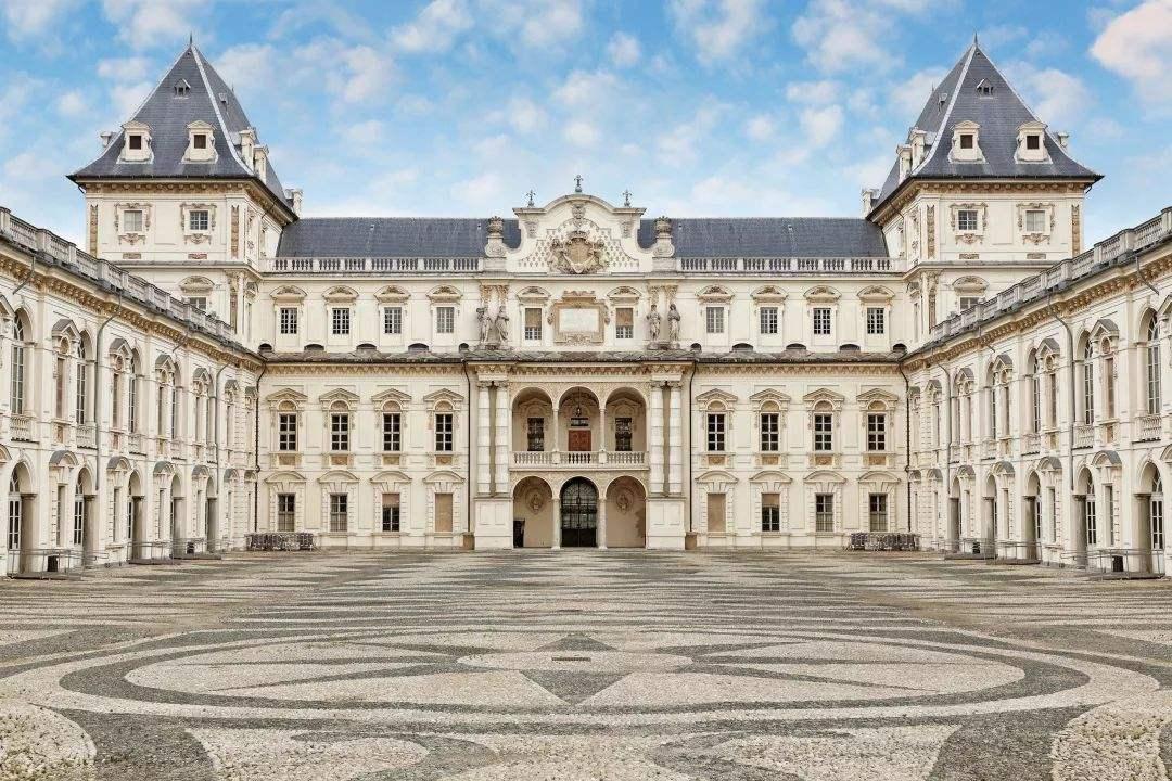 不学意大利语高考后马上申请意大利名校排名好不难考