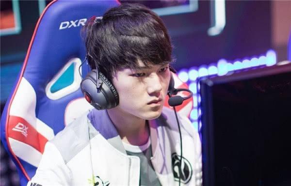 英雄联盟s8人物志:焰火升腾的jackeylove - 知乎