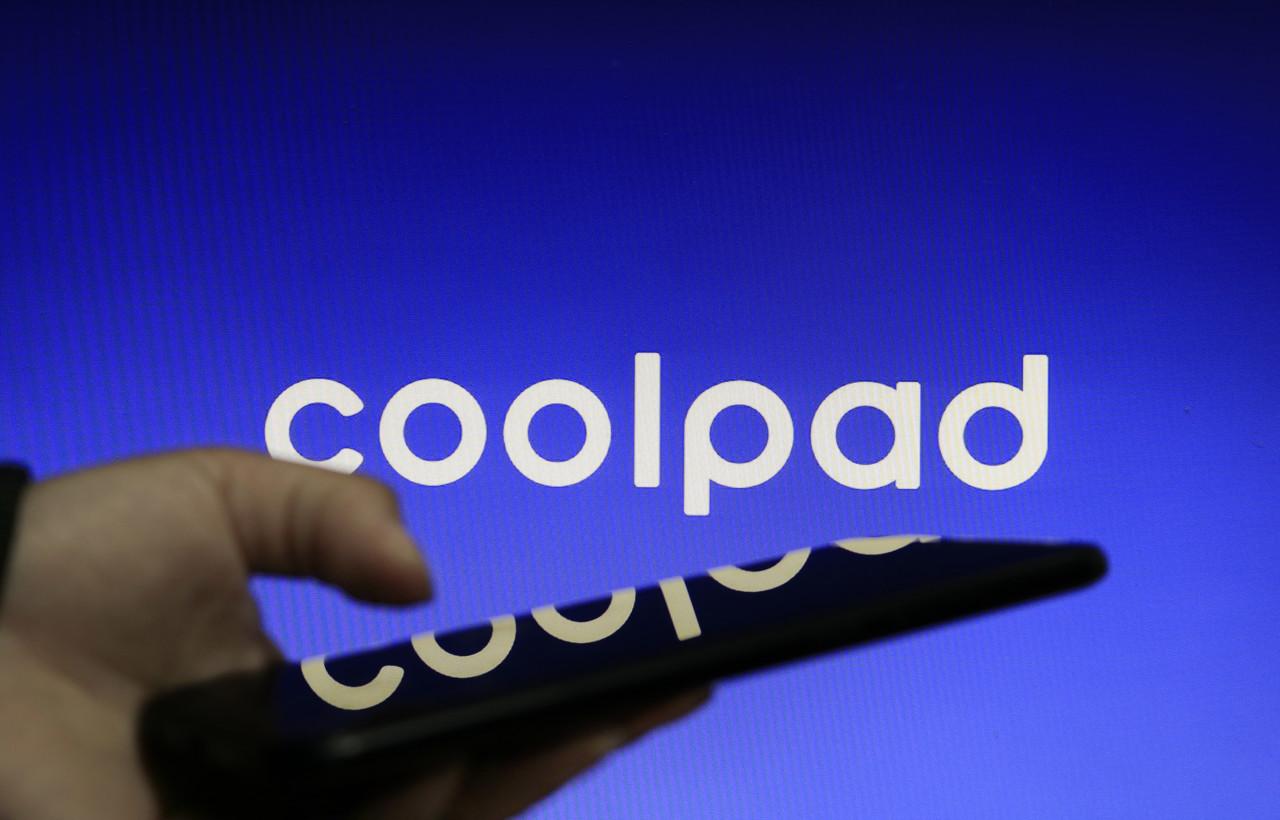 酷派集团上半年股东应占净亏损65927万港元同比扩大1457