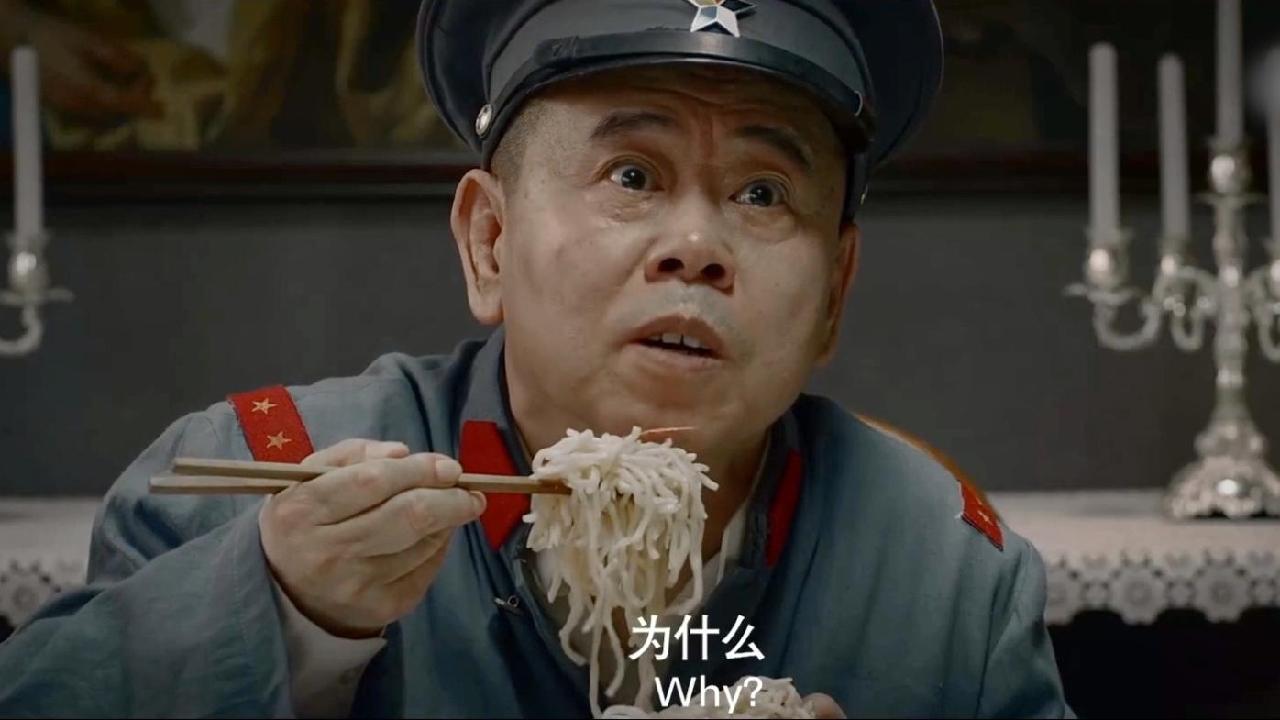 九门大小姐才有的排场,吃饭要五六个丫鬟喂,这就是少奶奶的生活