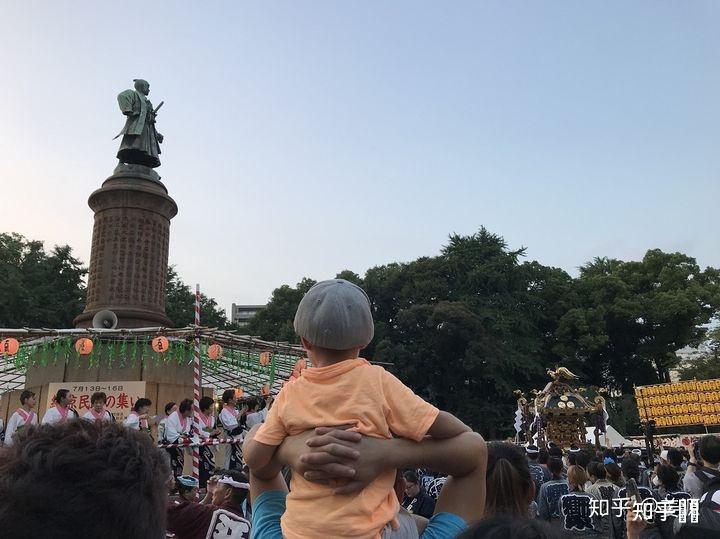 茅野爱衣参拜靖国神社图片