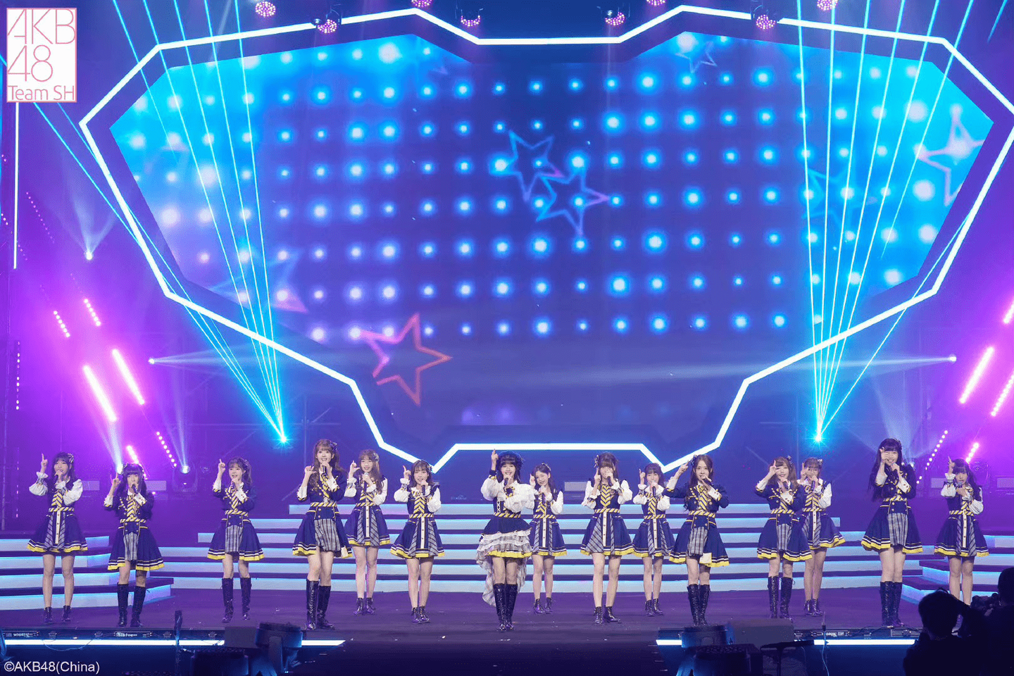 AKB48 Team SH线上演唱会暨四周年活动颁奖典礼 刘念无悬念再次登顶 - 知乎