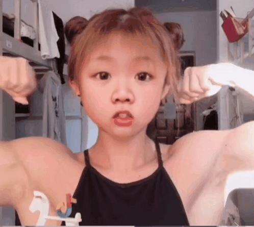 金刚芭比小钢蛋深蹲100kg有这样的女朋友很安全