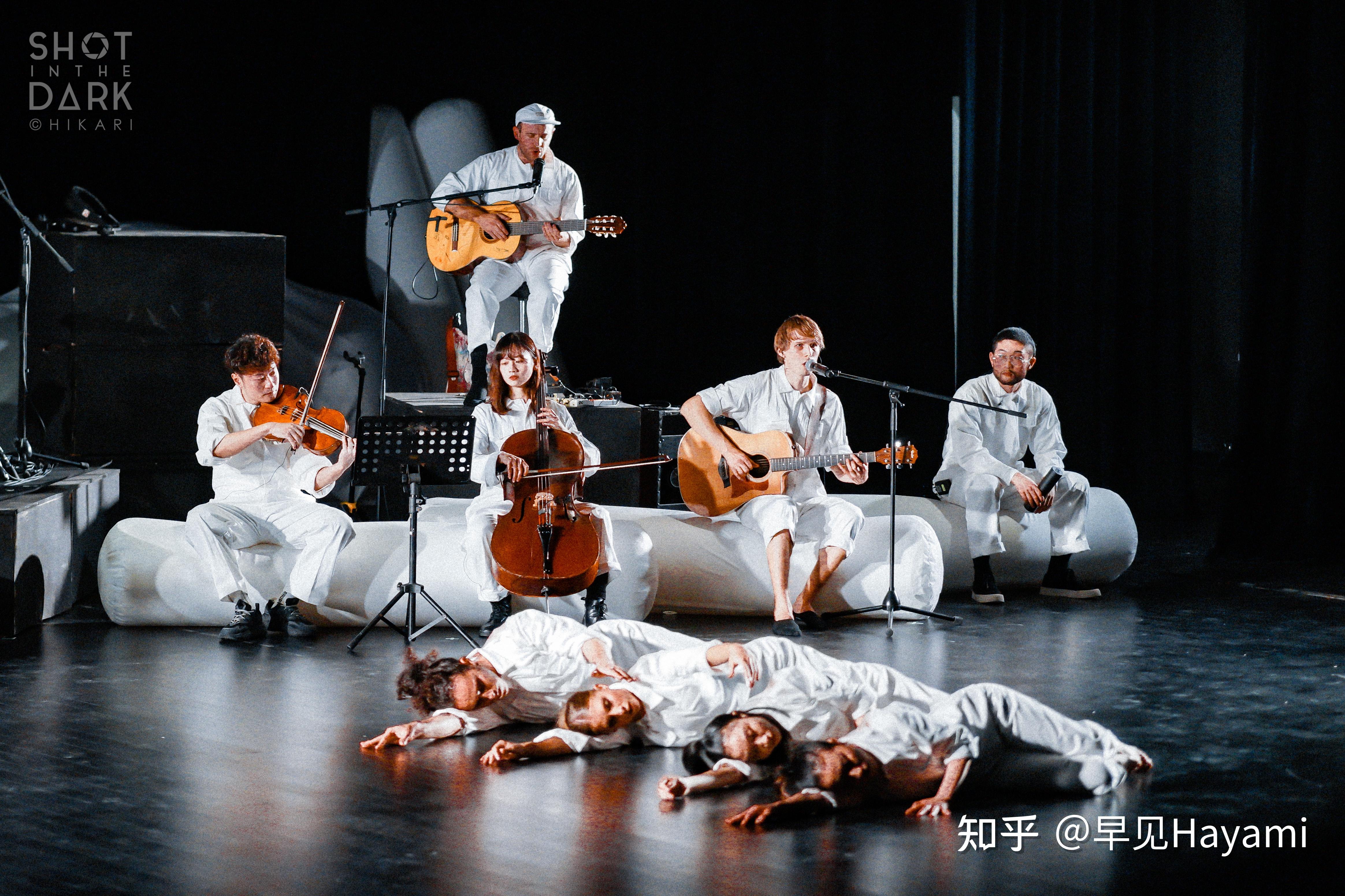 在上海的秋天去育音堂听一场shanghaiqiutian