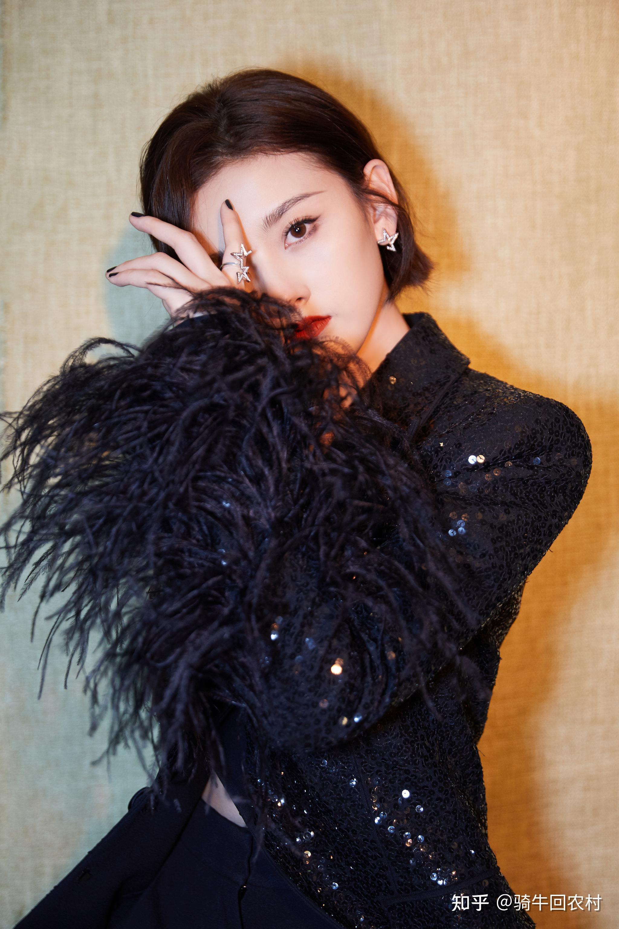 娱乐圈偷税漏税名单曝光?吴京补税三亿,宋祖儿首当其冲 - 知乎