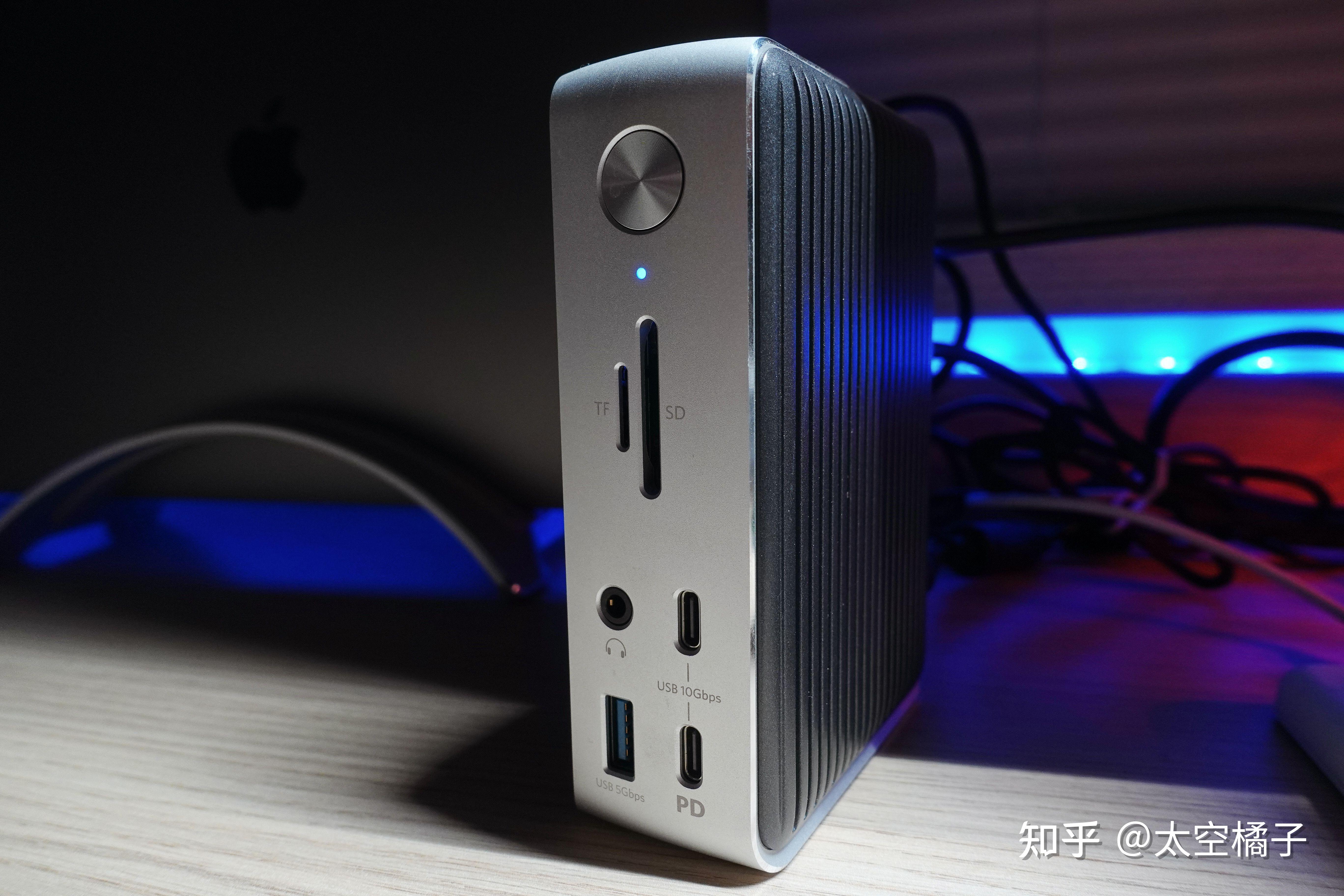 2021年一个媒体工作者桌面常备物品是什么