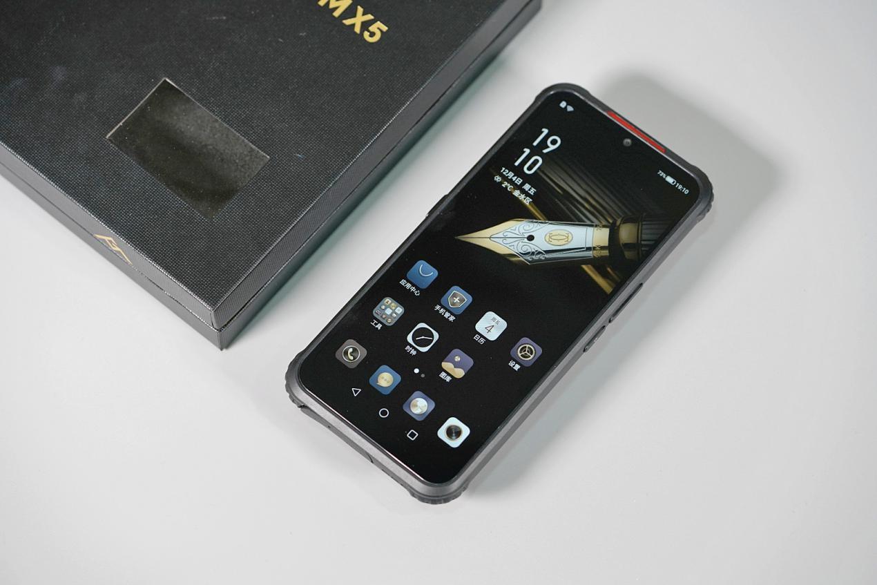 砸淹烫暴力虐机agmx5评测展锐芯加持5g三防旗舰