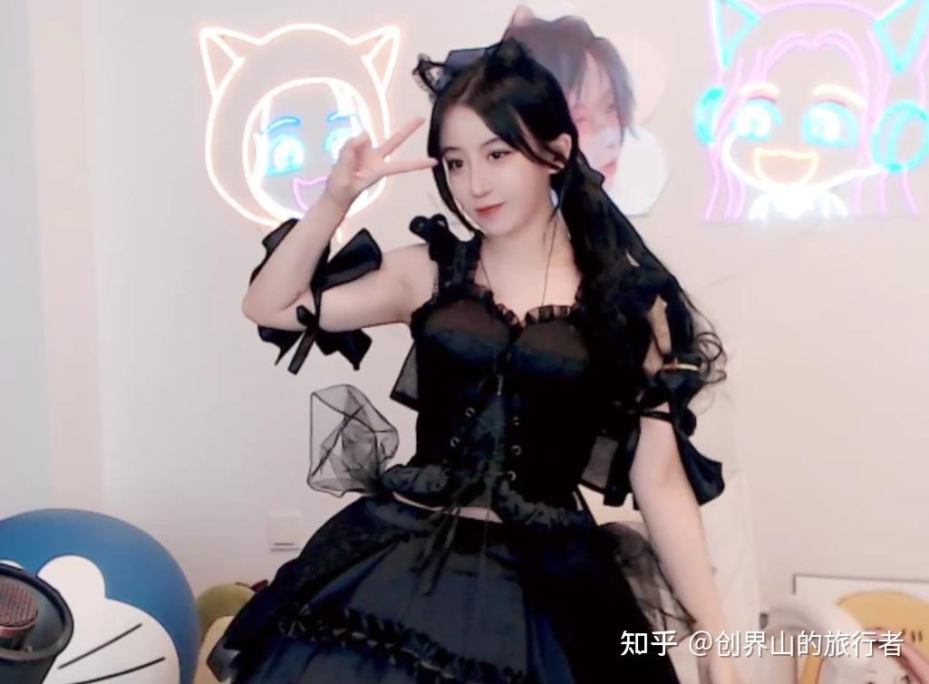 斗鱼四美拼颜值身材腐团儿灰色丝袜永远滴神周淑怡条件太差