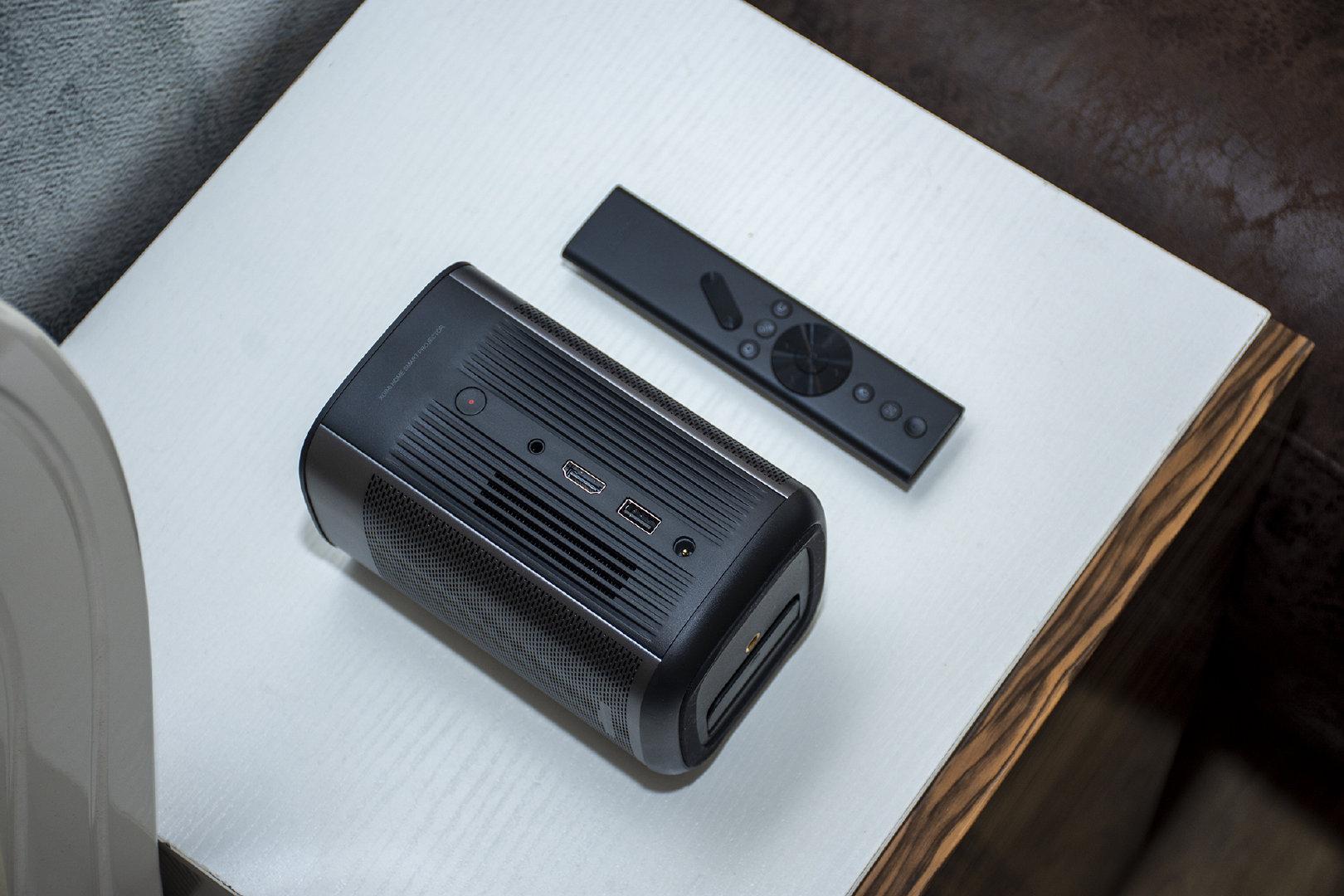 移动的私人影院便携投影极米play超悦版评测