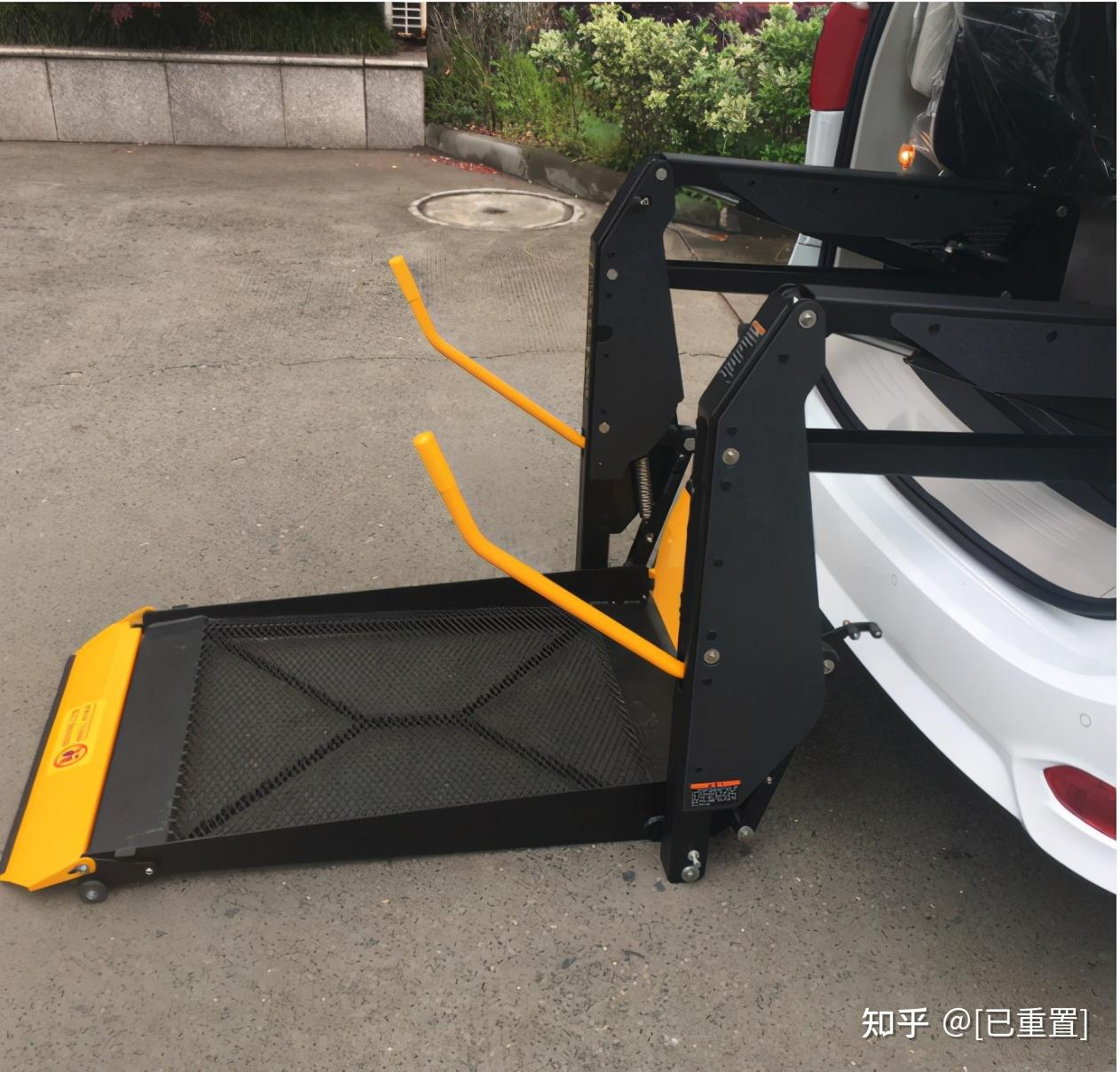 福祉车福祉座椅福祉座椅改装双臂轮椅升降机mini超薄型升降机