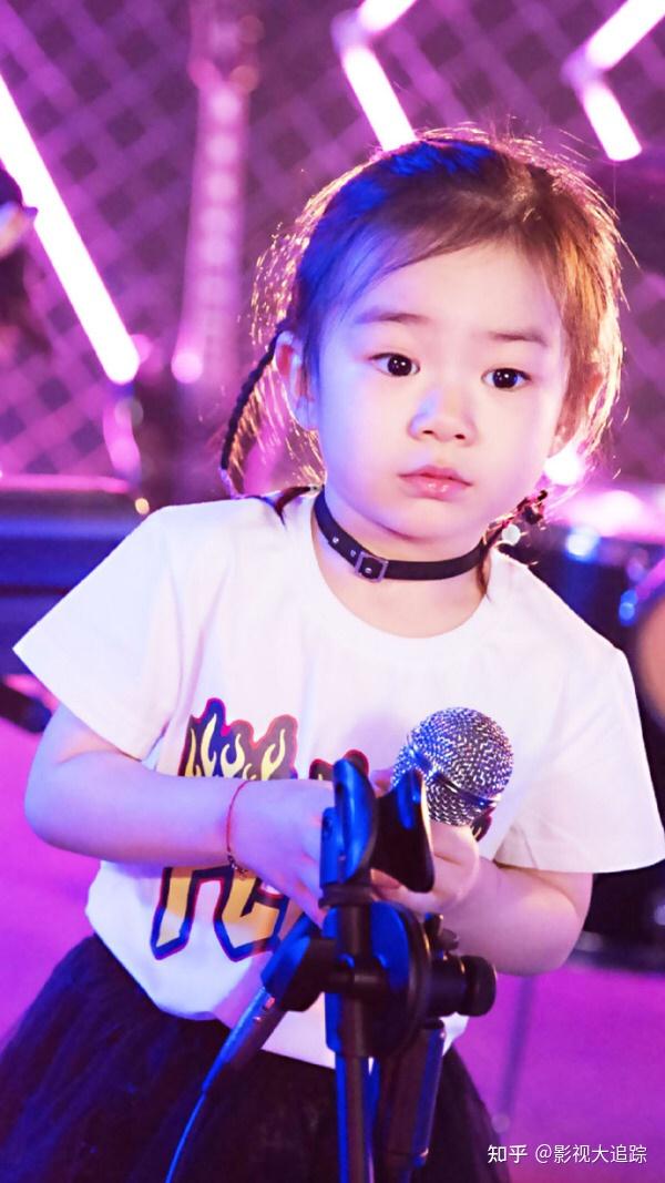 小明星颜值大pk小糯米灵动luck可爱看到小酒窝美人胚子