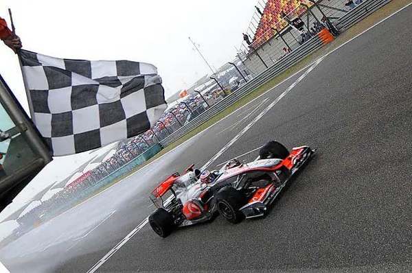 科普|F1赛事终点旗为什么是黑白格? - 知乎