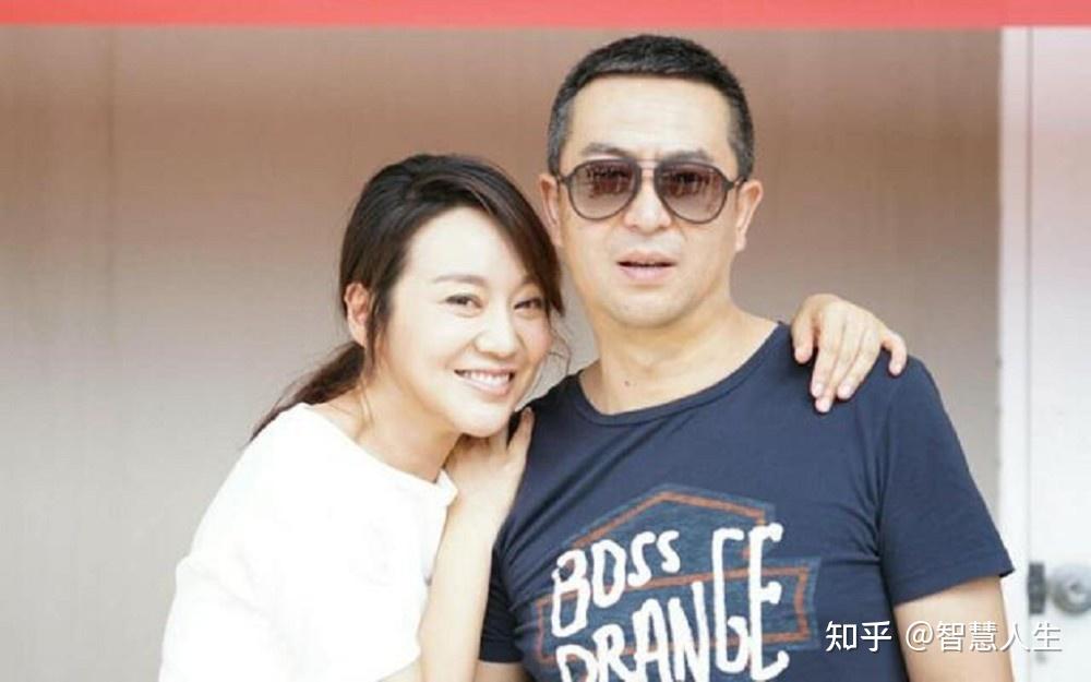 张嘉译闫妮戏里情侣戏外兄妹妻子如何看待这段关系