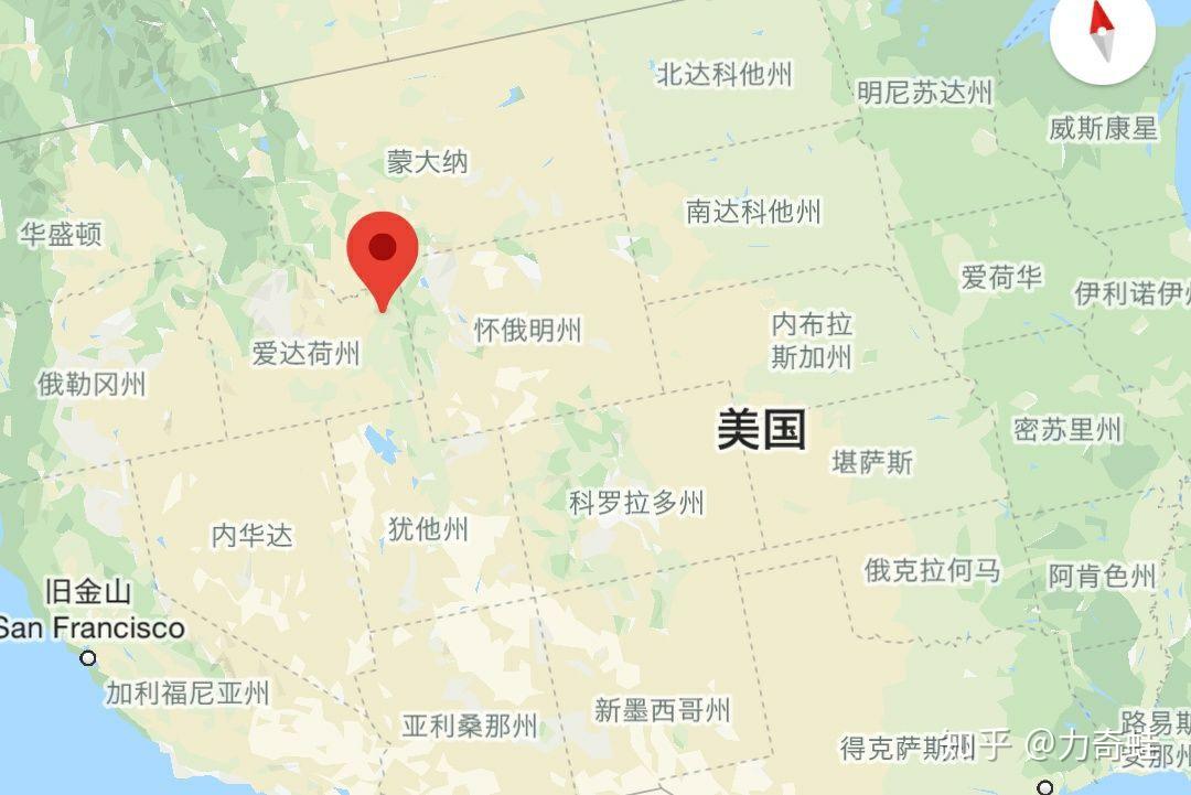 1986年,本书的作者在美国爱达荷州山区出生,在家排行老七,是家中最小