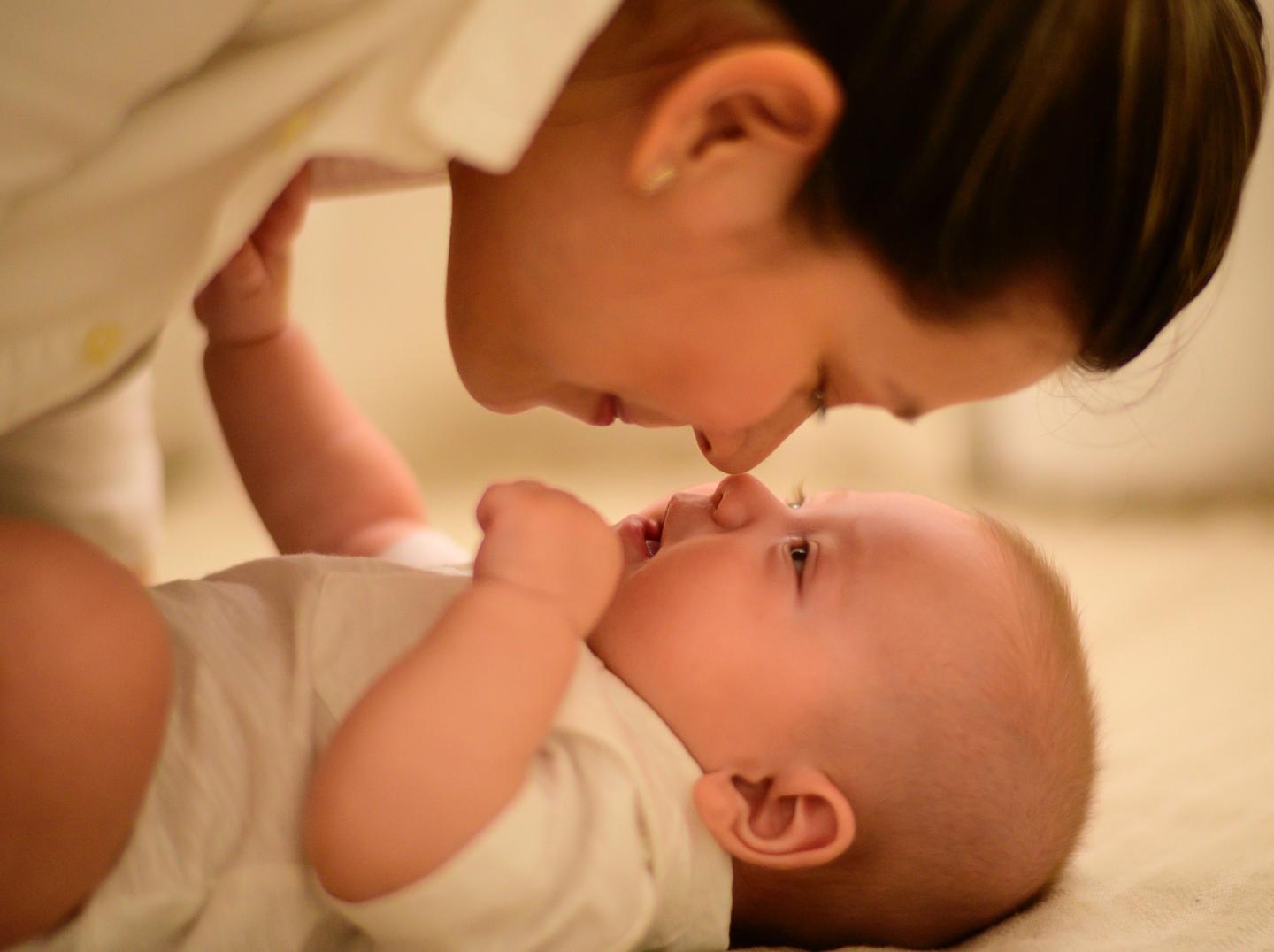 母乳宝宝大便发绿 奶瓣 粘液 水便分离 怎么哪哪儿都不对 知乎