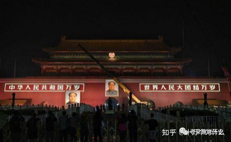 天安门毛主席像会挂到何时？早在1980年时，邓小平就给出了答案 - 知乎