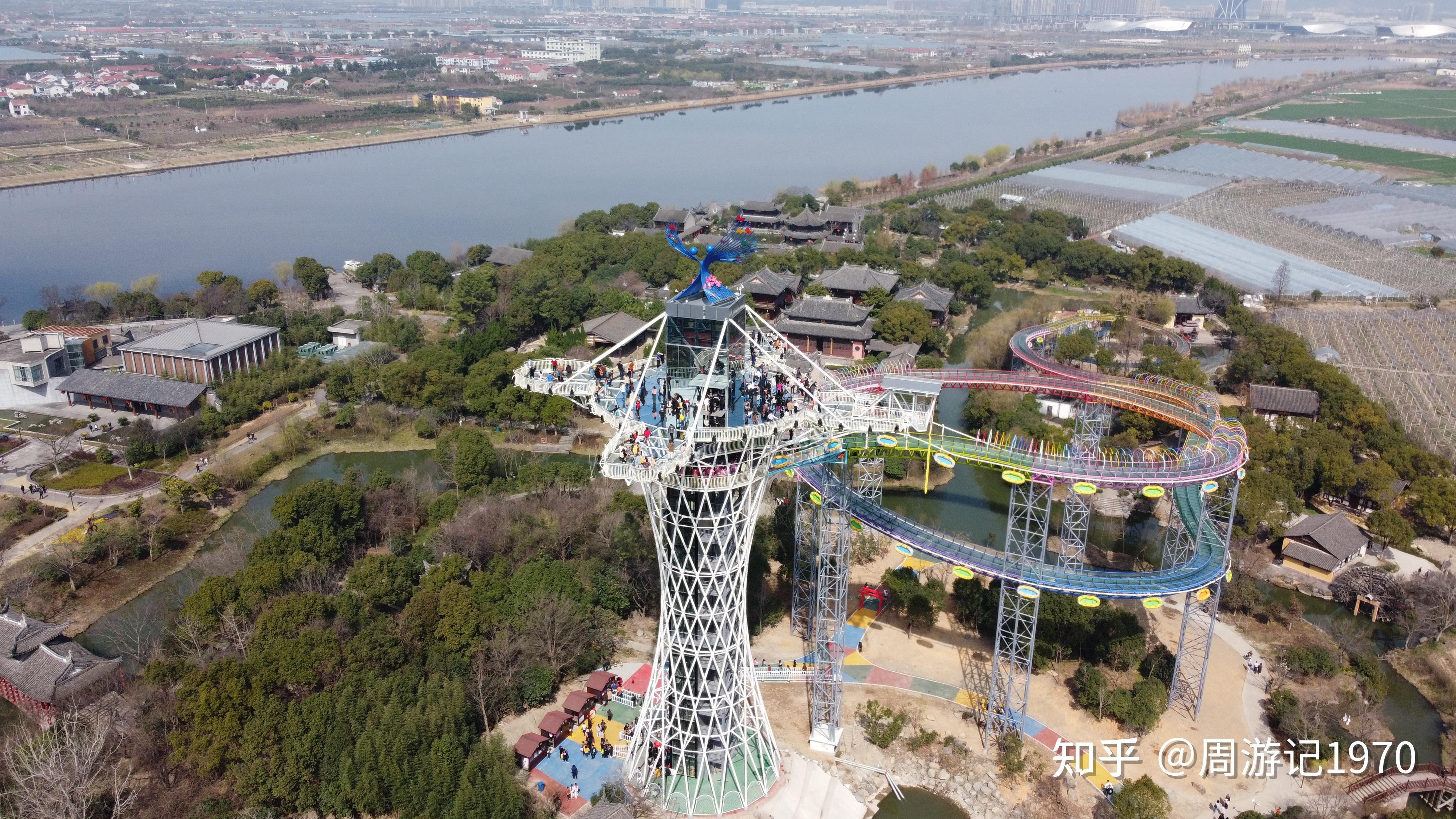 寧波小蠻腰玻璃橋就在梁祝文化公園內