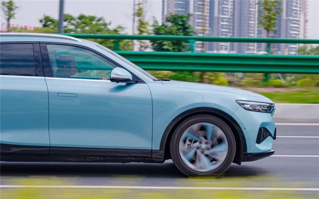 透过现象看本质岚图free是个好同志