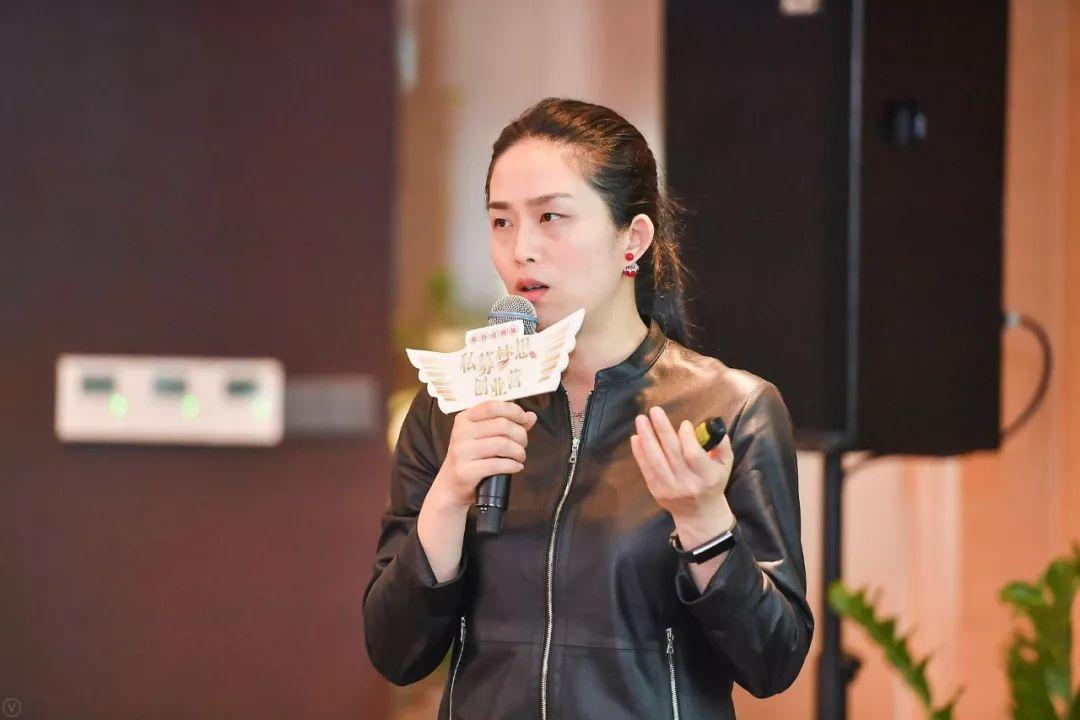 郑莹除了埋头做投资私募行业创业还要有资源