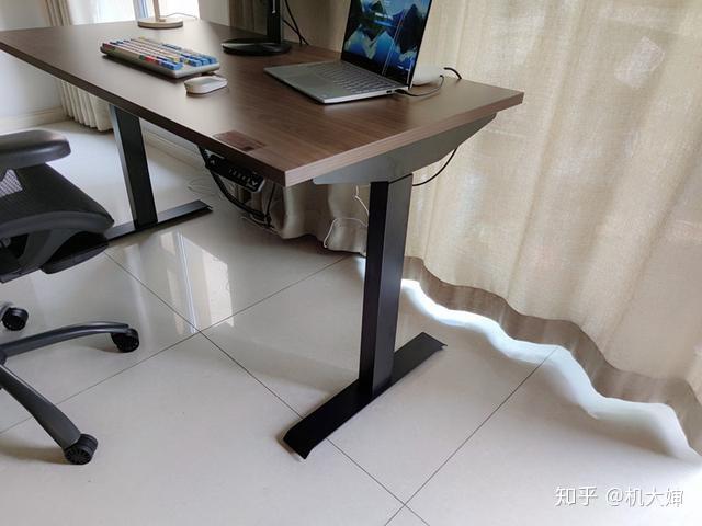 提升办公效率,也许你只需要这一个升降桌就能搞定 - 知乎
