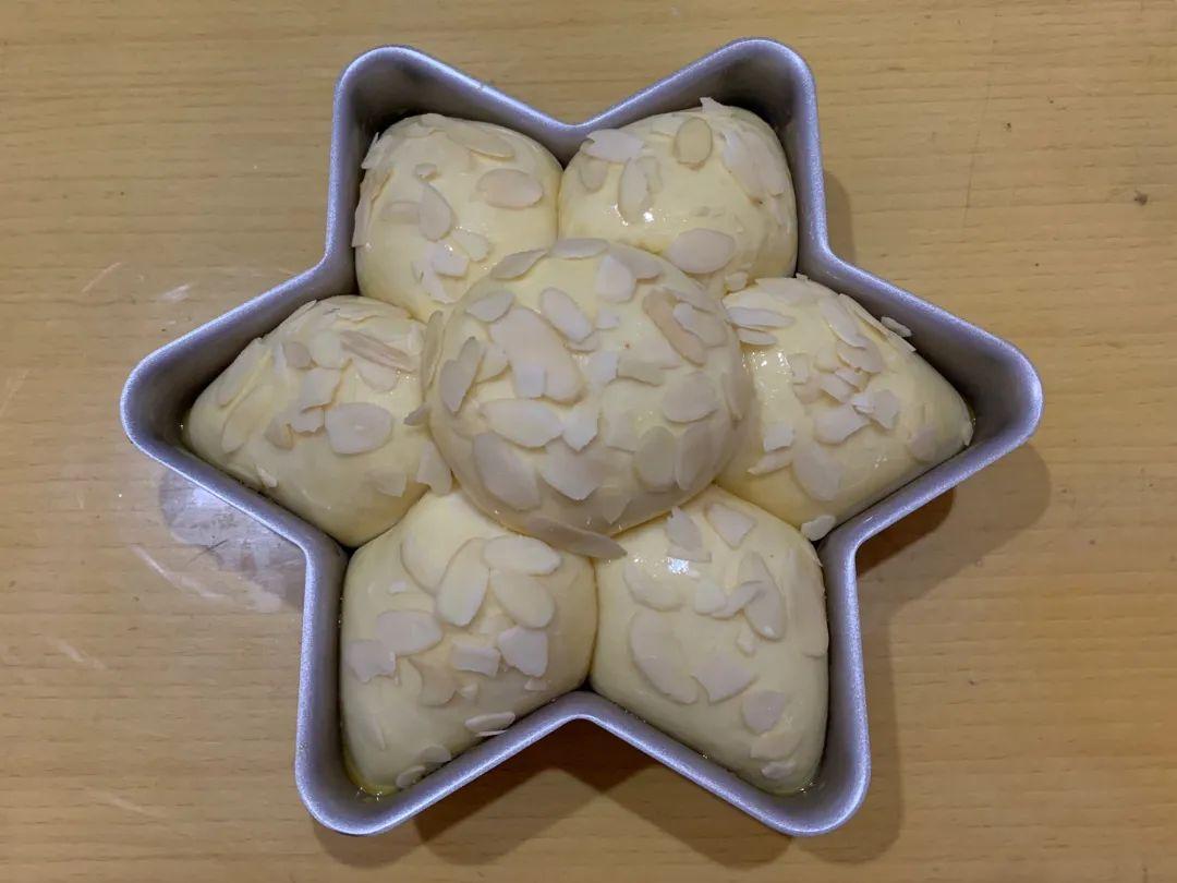 蔓越莓奶酪馅星星面包的做法