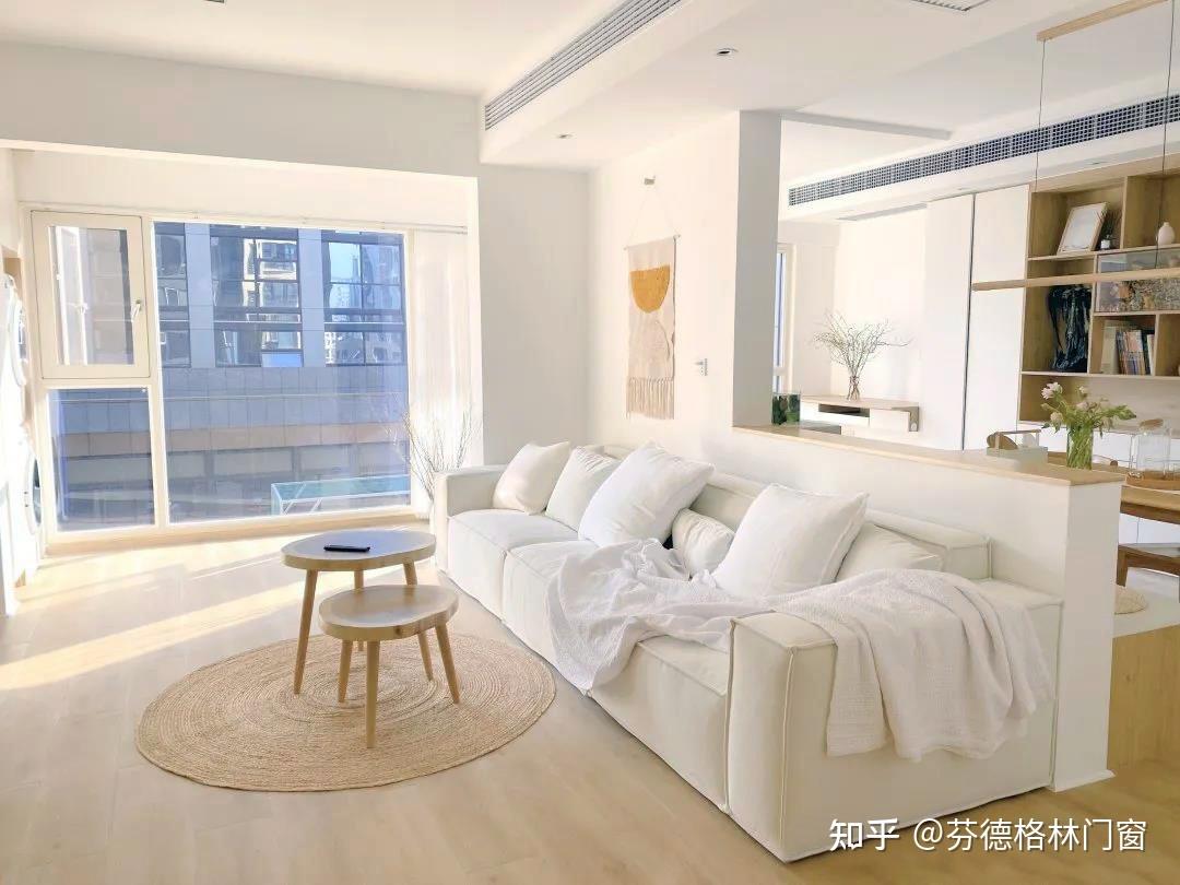 纠结!客厅阳台之间到底要不要装门?窗户怎样设计才好看? - 知乎
