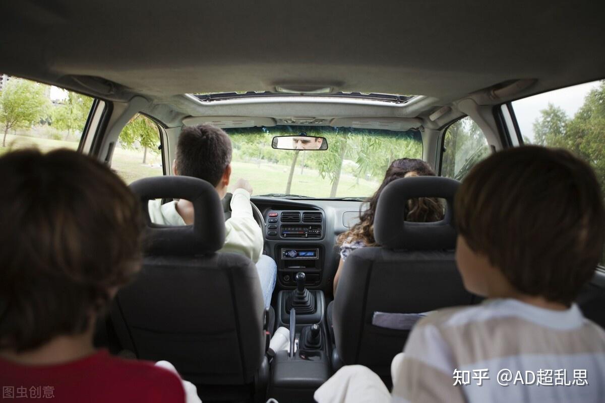 两位女老师要求夫妻两人赔偿,夫妻两人说是人情关系捎带也没有收钱