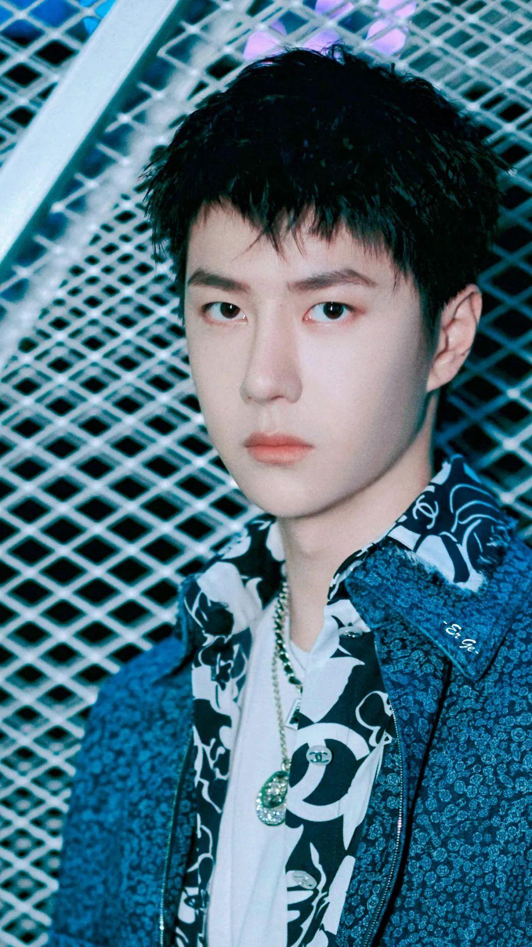 王一博壁纸:天生贵气颜值爆表实力非凡,你就是一个完美的存在