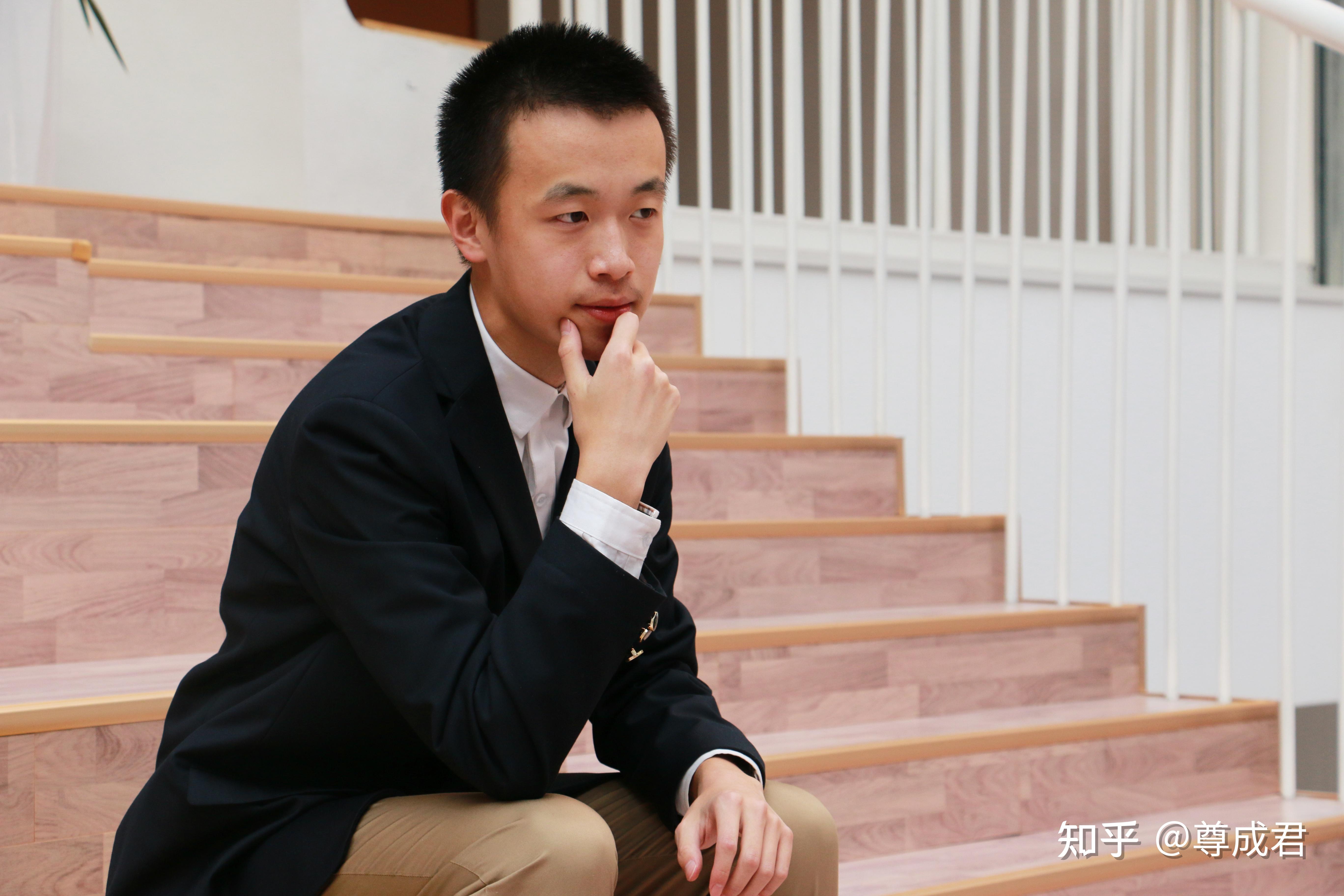 高中学业生涯规划的许老师也被许嘉宁的文字吸引,引导