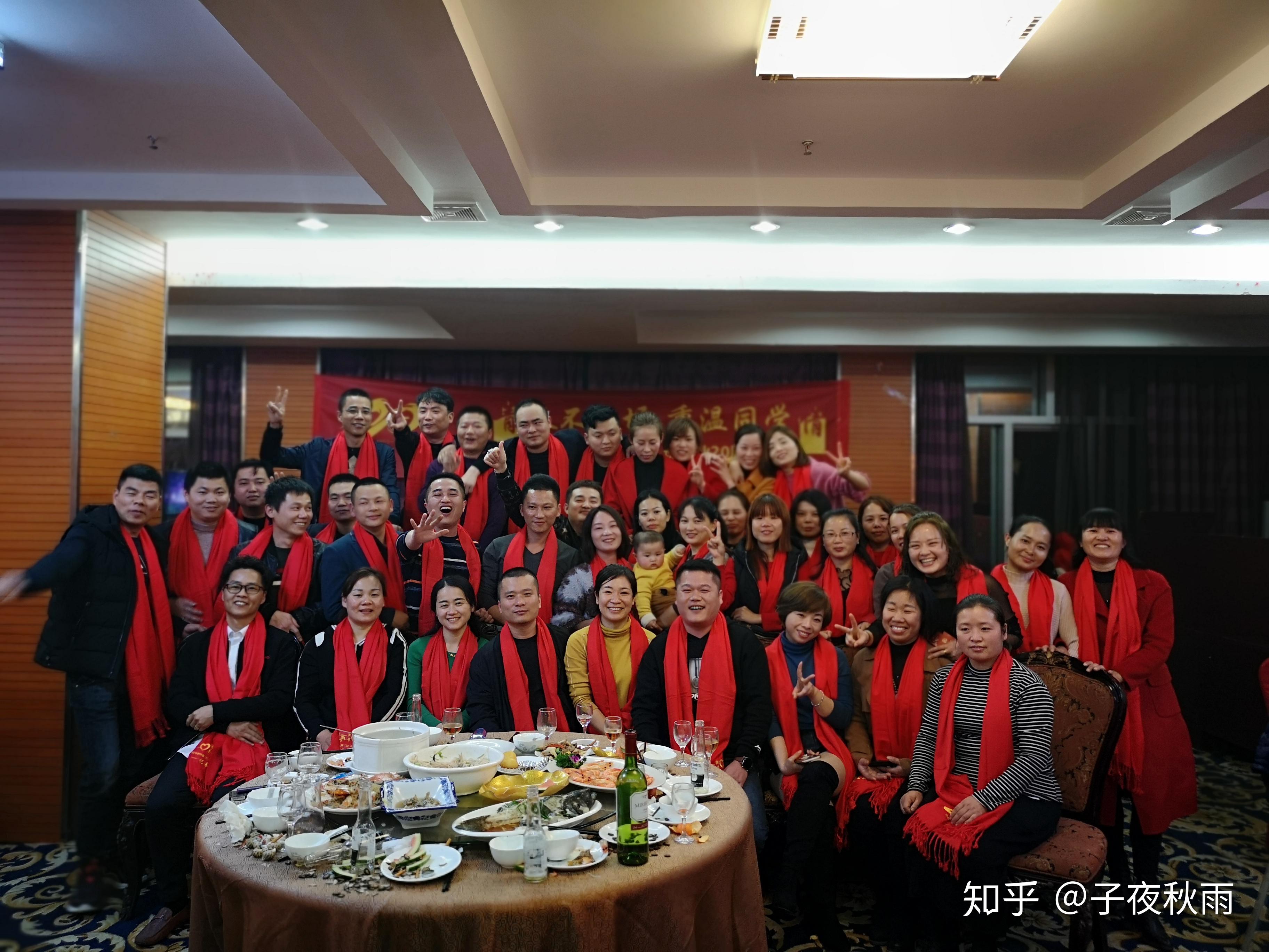 丙仑中学隆重举行孔子像揭幕仪式