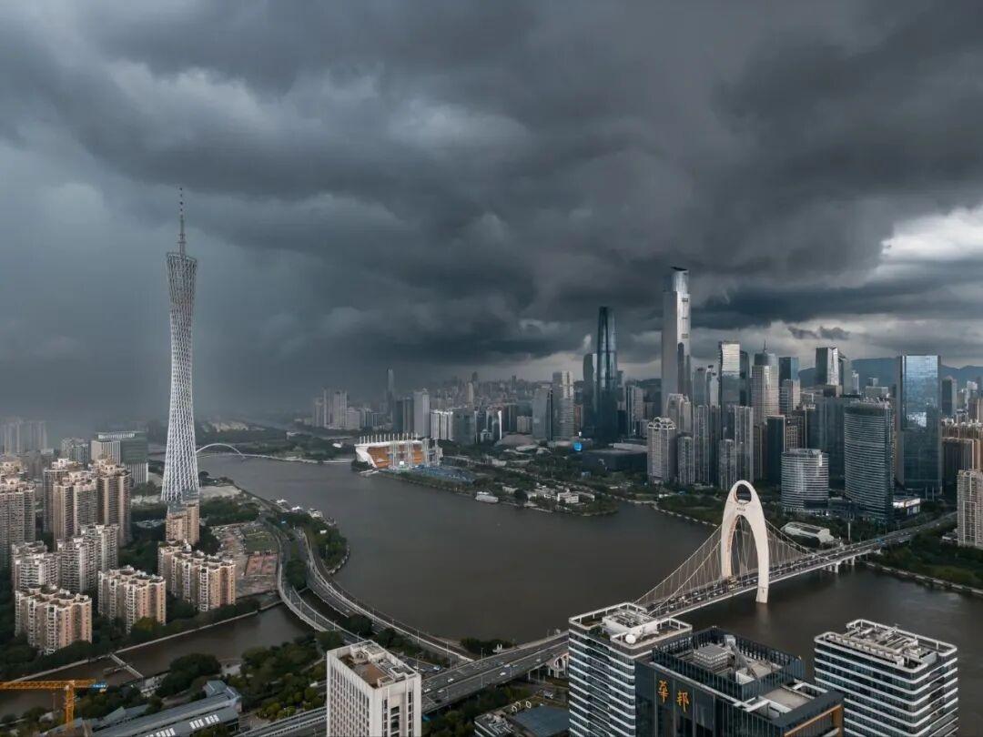 房地产三大风险,一个已出清,一个熬枯了,一个大雷待排! - 知乎