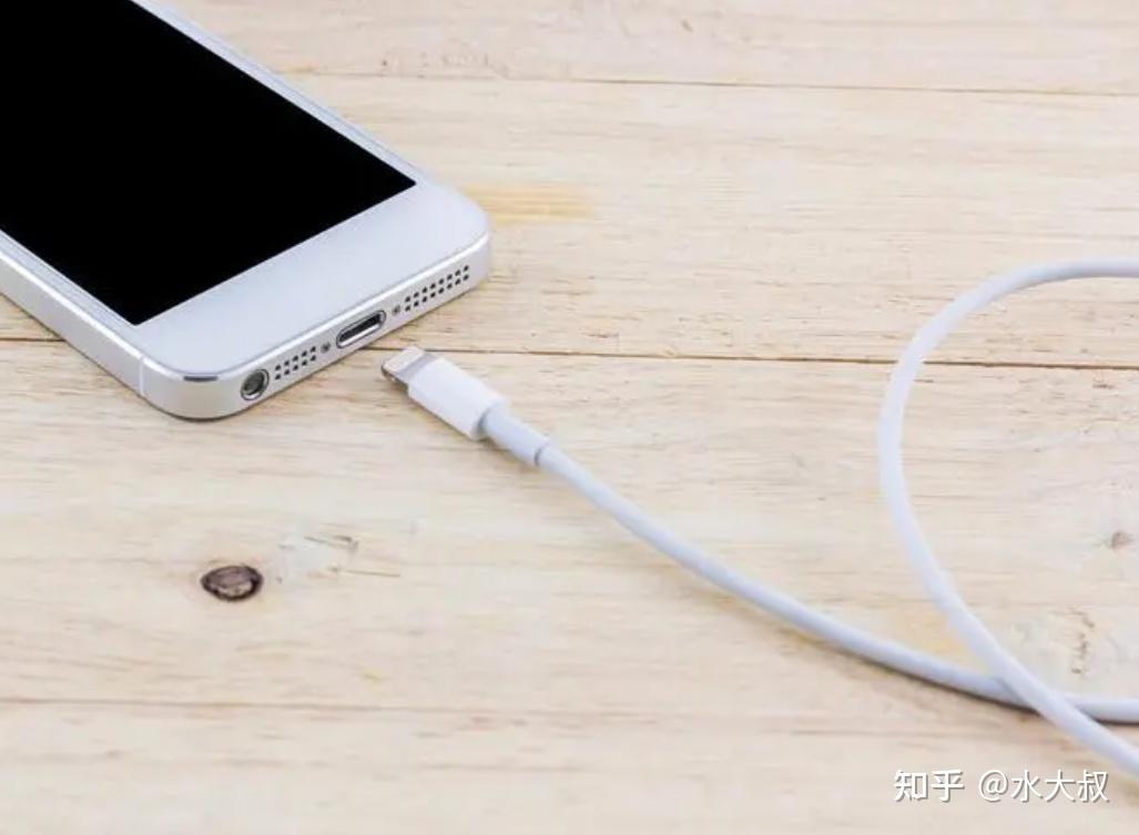 不管什么手机，充电时都要牢记这“3点”，否则就离报废不远了 - 知乎
