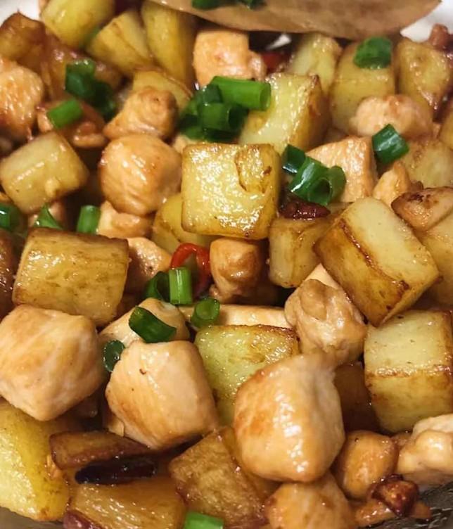 美食分享 健康快手家常菜鸡胸肉炒土豆