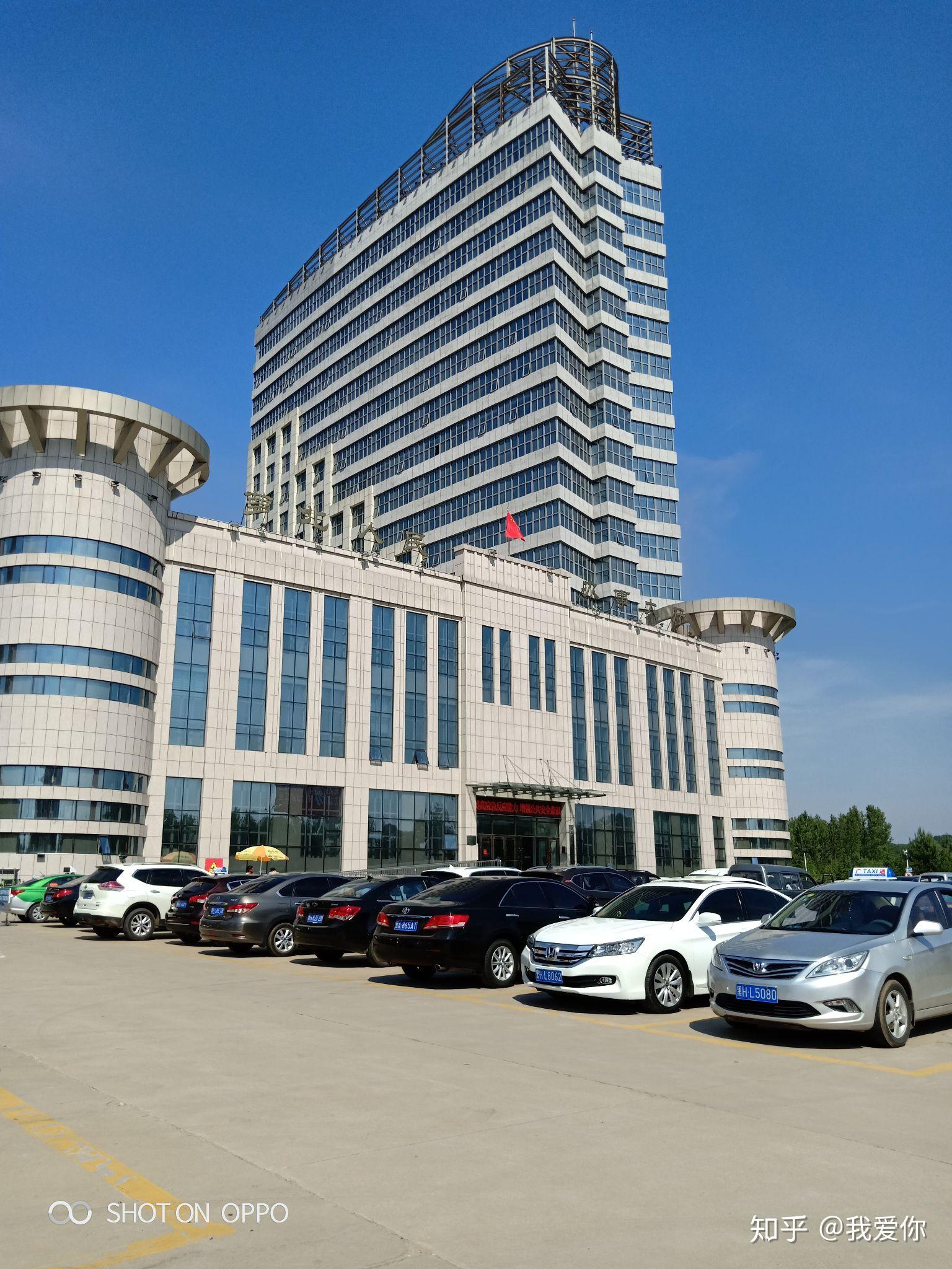 金钱会使朋友间的关系越来越远吗?