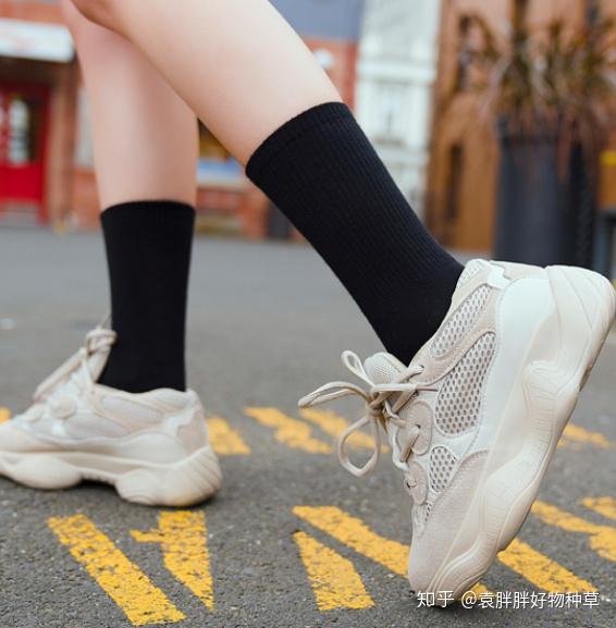 小白鞋配什么袜子好看? - 知乎