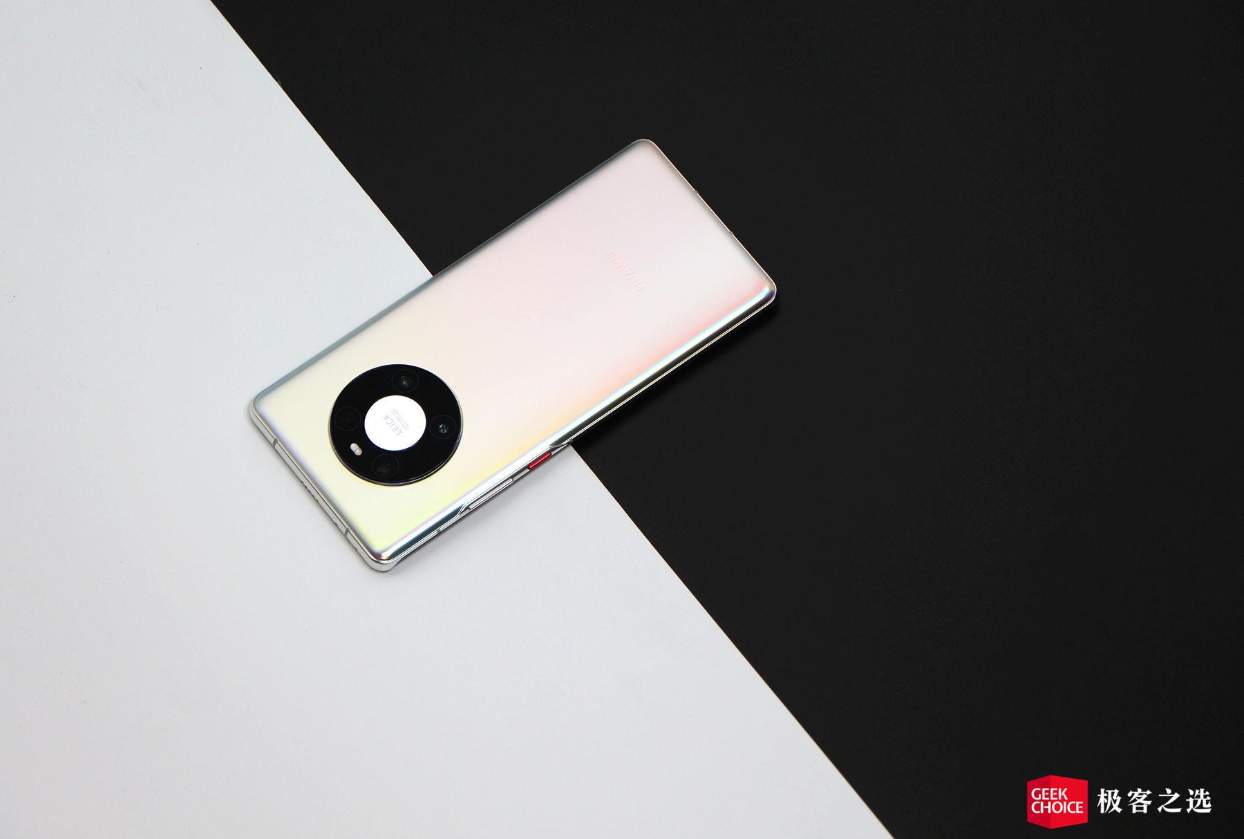 华为 mate40 pro 评测:6499 元,麒麟 9000 5g 芯片和 66w 闪充它都有