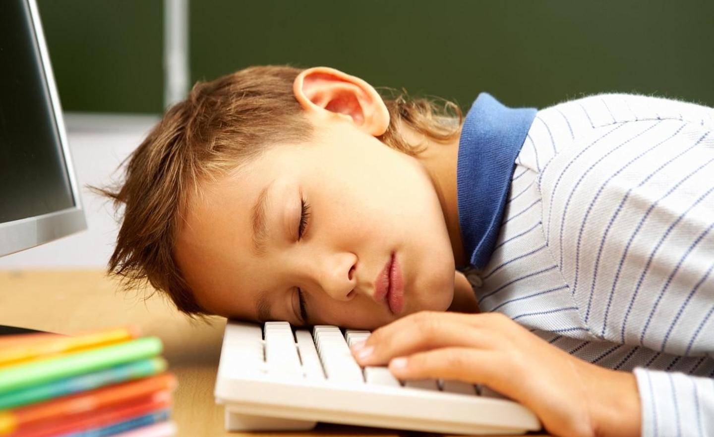 教育学习 在一次上课的时候,有一名女同学在我上课的时候打瞌睡,我