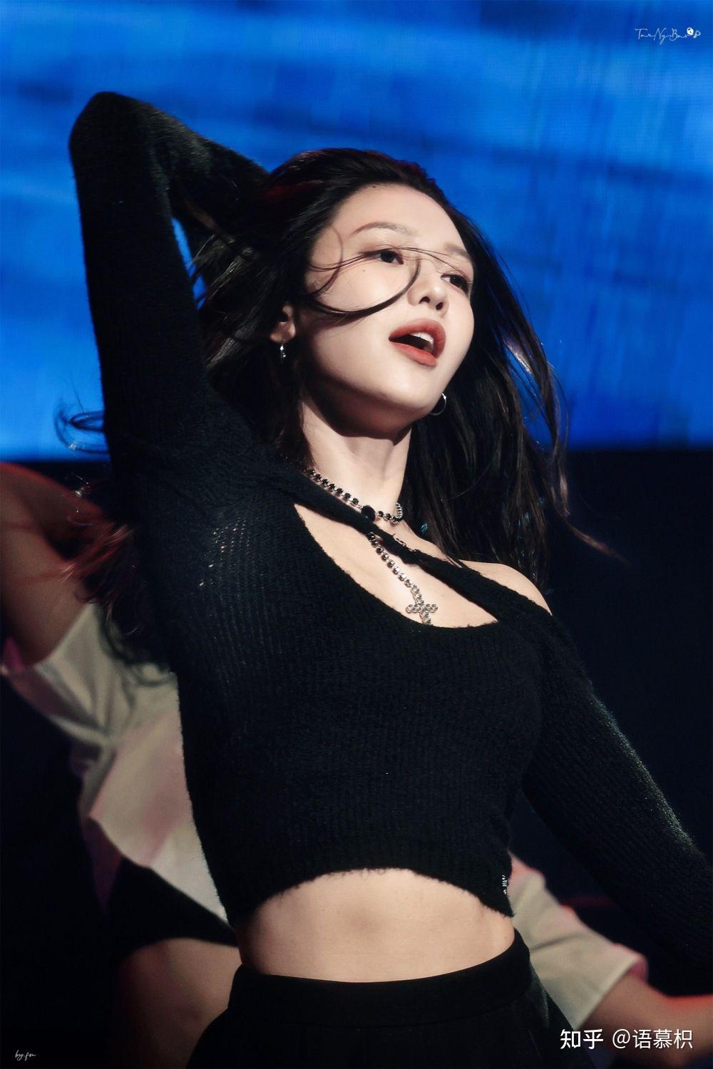 崔秀英日前(9/9)在首尔举行「sooyoung asia fan