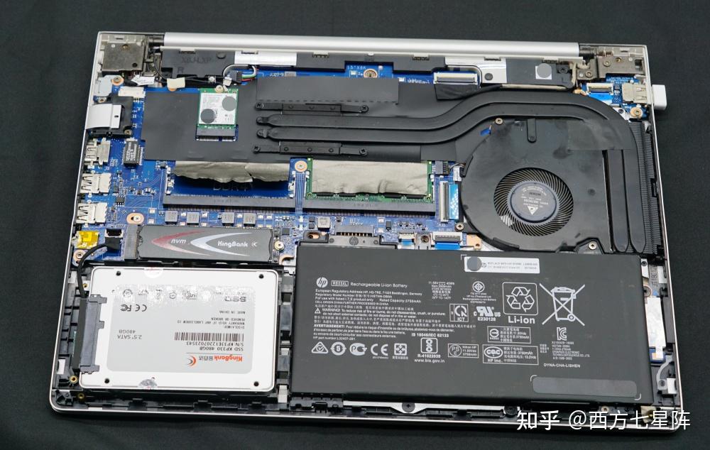 hp战66二代拆机还是比较简单的,关机后,先将背面的螺丝拧松取下,然后